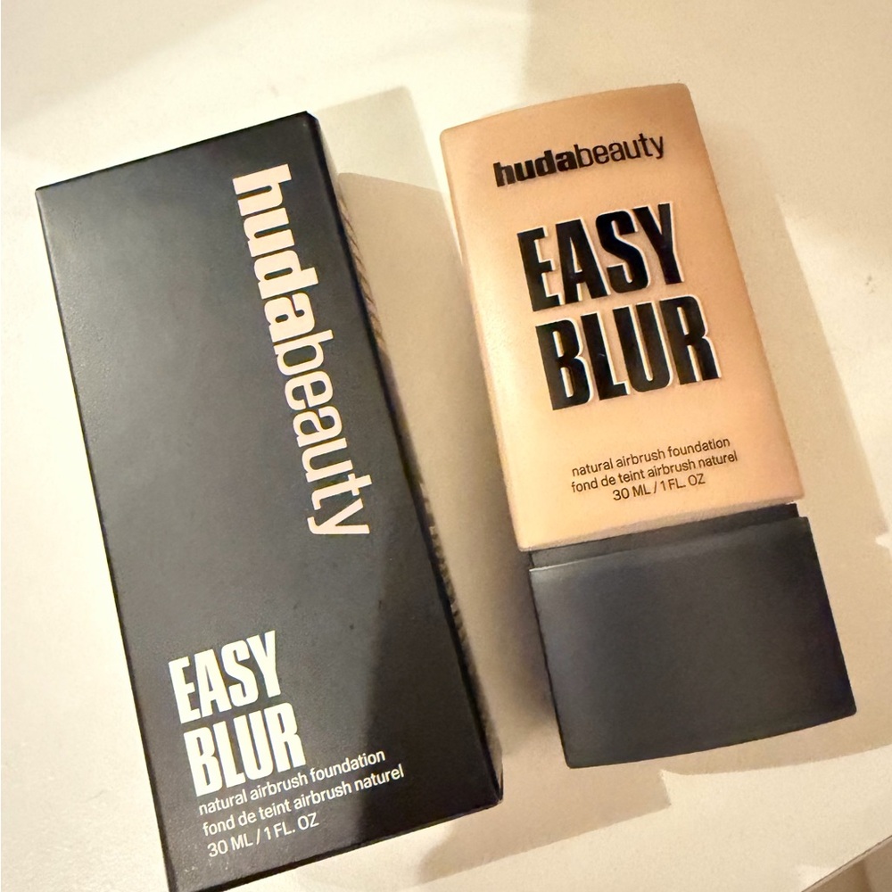 HUDA BEAUTY Easy Blur Foundation - 305C Iced Frappe